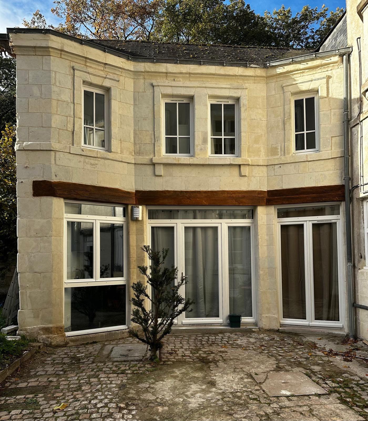 Maison Paul Bert transformée à Angers, intérieur lumineux et moderne